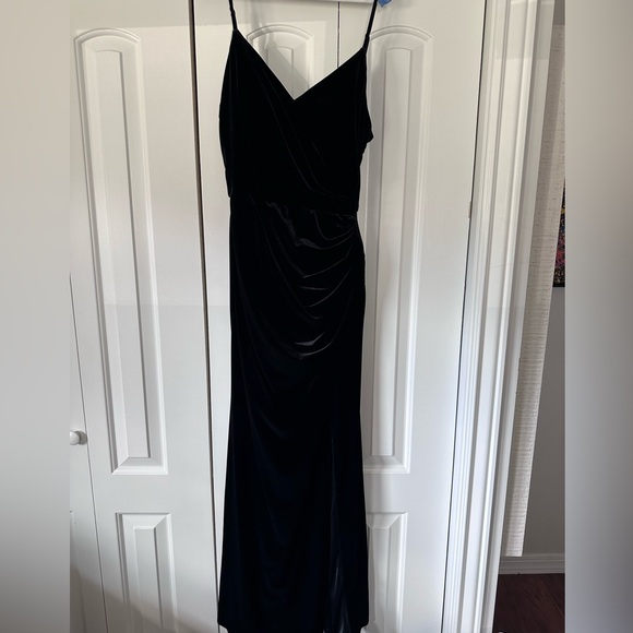 Revelry Rory Black Velvet Dress size 12 - Picture 2 of 7